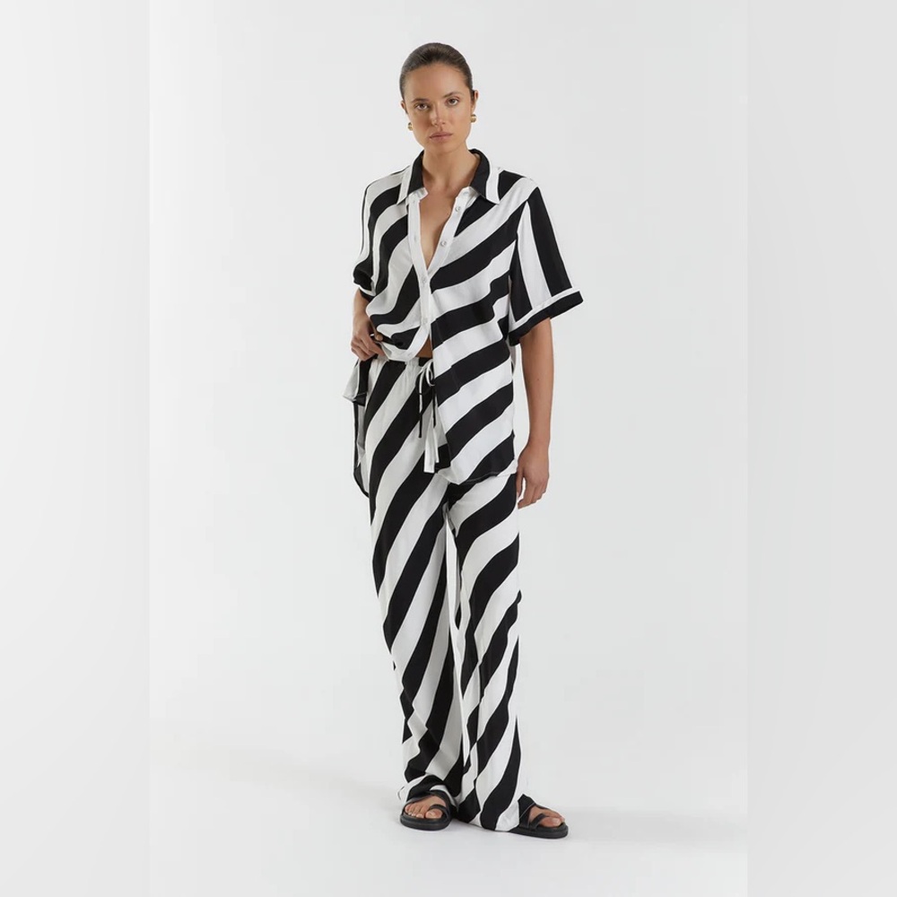 DISSH CARLIE WHITE/ BLACK VACATION SET